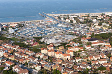 Luftbild von Cesenatico im Bundesland Forlì-Cesena, Italien
