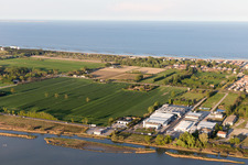 Porto Garibaldi im Bundesland Emilia-Romagna, Italien aus der Luft