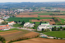 Luftbild von Aonedis di Qua im Bundesland Friaul-Julisch Venetien, Italien