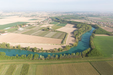 Schrägluftbild von Cesarolo im Bundesland Venetien, Italien