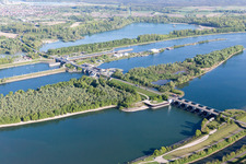 Luftbild von Rheinschleusse Iffezheim in Roppenheim im Bundesland Bas-Rhin, Frankreich