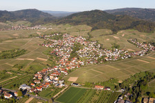Luftaufnahme von Ortsteil Eisental in Bühl im Bundesland Baden-Württemberg, Deutschland
