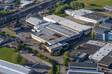 Gebäude und Produktionshallen auf dem Werksgelände Lehnhoff Hartstahl GmbH in Steinbach in Baden-Baden im Bundesland Baden-Württemberg, Deutschland