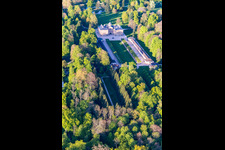 Schloß Favorite bei Förch in Rastatt im Bundesland Baden-Württemberg, Deutschland von oben gesehen