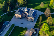 Schloß Favorite bei Förch in Rastatt im Bundesland Baden-Württemberg, Deutschland aus der Luft
