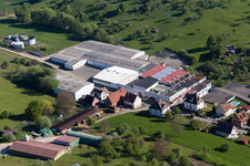 Gebäude und Produktionshallen auf einem Werksgelände in Mietesheim in Grand Est im Bundesland Bas-Rhin, Frankreich