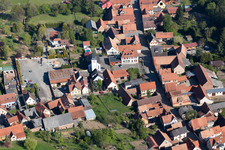 Schrägluftbild von Bischholtz im Bundesland Bas-Rhin, Frankreich