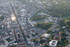 Karlsruhe, Schloß und Schloßpark im Ortsteil Innenstadt-Ost im Bundesland Baden-Württemberg, Deutschland