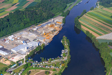 Veit Dennert KG und AEROPOR GmbH gegnüber der Marina am Main des Motor- und Segelbootclub Coburg e.V im Ortsteil Trosdorf in Bischberg im Bundesland Bayern, Deutschland