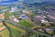 Industriegebiet Eltmann zwischen A70 und B26 mit KLARMANN-LEMBACH GmbH & Co. KG, Estec Energiespartechnik GmbH,  Papierfabrik Palm GmbH & Co. | Werk Eltmann und Schaeffler Technologies AG & Co. KG im Bundesland Bayern, Deutschland