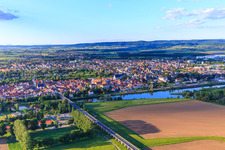 Mainflutbrücke zur Mainbrücke zur Altstadt in Haßfurt im Bundesland Bayern, Deutschland