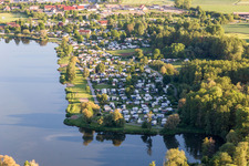 Luftbild von Camping am Sander Baggersee in Sand am Main im Bundesland Bayern, Deutschland