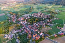 Luftbild von Ortsteil Oberschwappach in Knetzgau im Bundesland Bayern, Deutschland