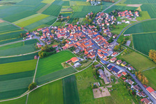 Dorfansicht aus Westen im Ortsteil Dürrfeld in Grettstadt im Bundesland Bayern, Deutschland