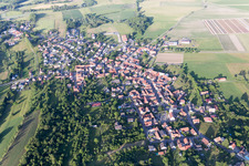 Morsbronn-les-Bains im Bundesland Bas-Rhin, Frankreich von oben