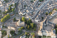 Drohnenbild von Blois im Bundesland Loir-et-Cher, Frankreich