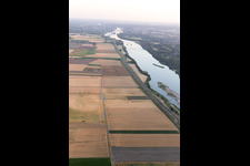Drohnenbild von Menars im Bundesland Loir-et-Cher, Frankreich
