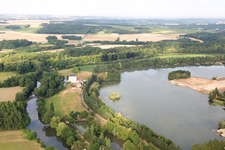 Schrägluftbild von Naveil im Bundesland Loir-et-Cher, Frankreich