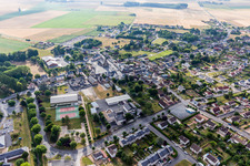 Siedlungsgebiet in Saint-Amand-Longpre in Centre-Val de Loire in Saint-Amand-Longpré im Bundesland Loir-et-Cher, Frankreich