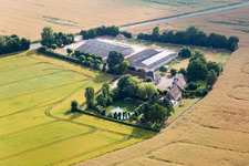 Luftaufnahme von Saint-Amand-Longpré im Bundesland Loir-et-Cher, Frankreich