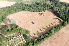 Drohnenaufname von Saint-Cyr-du-Gault im Bundesland Loir-et-Cher, Frankreich