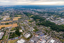 Schrägluftbild von Villemandeur im Bundesland Loiret, Frankreich