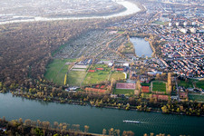 Sportanlagen, Stollenwörthweier im Ortsteil Neckarau in Mannheim im Bundesland Baden-Württemberg, Deutschland