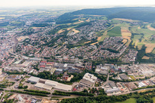 Ortsansicht der Straßen und Häuser der Wohngebiete in Aalen im Bundesland Baden-Württemberg, Deutschland