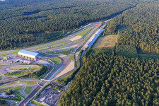 Luftbild von Osttribüne des Motodrom Hockenheimring Baden-Württemberg, Deutschland
