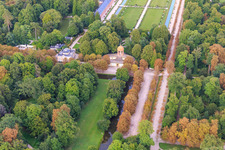 Apollotempel im Schwetzinger Schlossgarten in Schwetzingen im Bundesland Baden-Württemberg, Deutschland