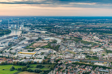 Rheinauhafen in Mannheim im Bundesland Baden-Württemberg, Deutschland aus der Luft betrachtet