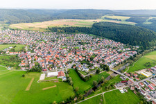 Luftbild von Ortsansicht der Straßen und Häuser der Wohngebiete im Ortsteil Nendingen in Tuttlingen im Bundesland Baden-Württemberg, Deutschland