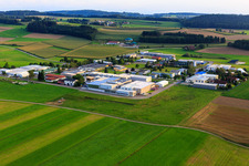 Gewerbegebiet Gerwerbestraße mit Laro NC-Technik GmbH, Langer GmbH & Co. KG und FilamentDiscount DE im Ortsteil Volzenhof in Illmensee im Bundesland Baden-Württemberg, Deutschland
