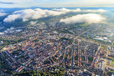 Stadtansicht unter Wolken aus Südwesten in Landau in der Pfalz im Bundesland Rheinland-Pfalz, Deutschland