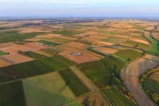 Fundamentgründung des Windparks Freckenfeld der EnBW -für Windenergieanlage mit 6 Windrädern im Bundesland Rheinland-Pfalz, Deutschland vom Flugzeug aus