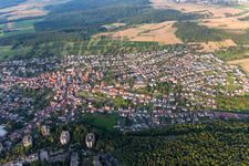 Eisingen von Südwesten im Bundesland Baden-Württemberg, Deutschland