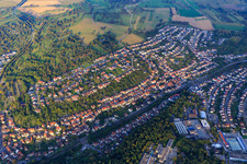 Siedlungen zwischen Wingertweg und Schwarzwaldstr in Ispringen im Bundesland Baden-Württemberg, Deutschland