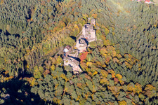 Dahn im Bundesland Rheinland-Pfalz, Deutschland von der Drohne aus gesehen