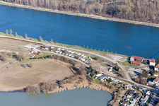 Drohnenbild von Seltz im Bundesland Bas-Rhin, Frankreich