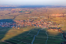 Stadtansicht im Winter aus Südwesten in Edenkoben im Bundesland Rheinland-Pfalz, Deutschland
