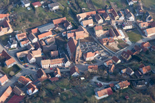 Ettendorf im Bundesland Bas-Rhin, Frankreich von der Drohne aus gesehen