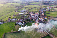 Luftaufnahme von Saisy (Burgund), Feuer im Bundesland Saône-et-Loire, Frankreich