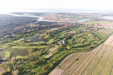 Schrägluftbild von Casabianca im Bundesland Friaul-Julisch Venetien, Italien