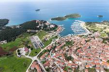 Drohnenbild von Vrsar im Bundesland Gespanschaft Istrien, Kroatien