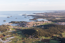 Drohnenbild von Vrsar im Bundesland Gespanschaft Istrien, Kroatien