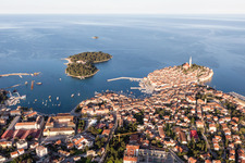 Schrägluftbild von Štanga im Bundesland Gespanschaft Istrien, Kroatien