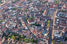Burgstraße Stadtplatz in Bad Dürkheim im Bundesland Rheinland-Pfalz, Deutschland