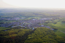 Mertzwiller im Bundesland Bas-Rhin, Frankreich von der Drohne aus gesehen