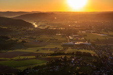 Sonneanaufgang über der Weser im Ortsteil Stahle in Höxter im Bundesland Nordrhein-Westfalen, Deutschland
