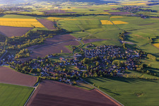 Dorfübersicht am Morgen in Negenborn im Bundesland Niedersachsen, Deutschland